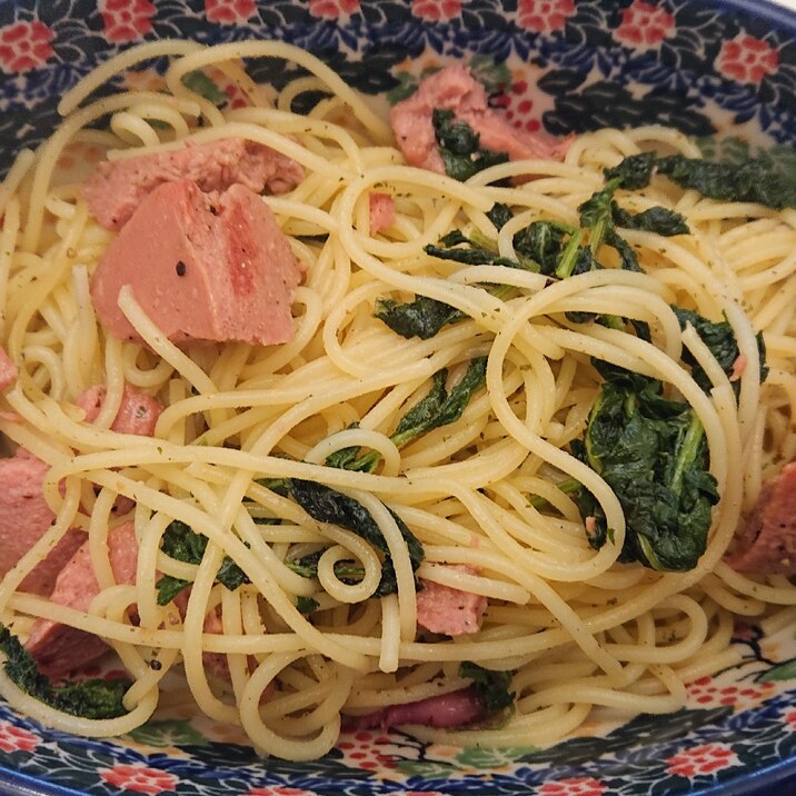 ラディッシュの葉とランチョンミートで♡旨々パスタ